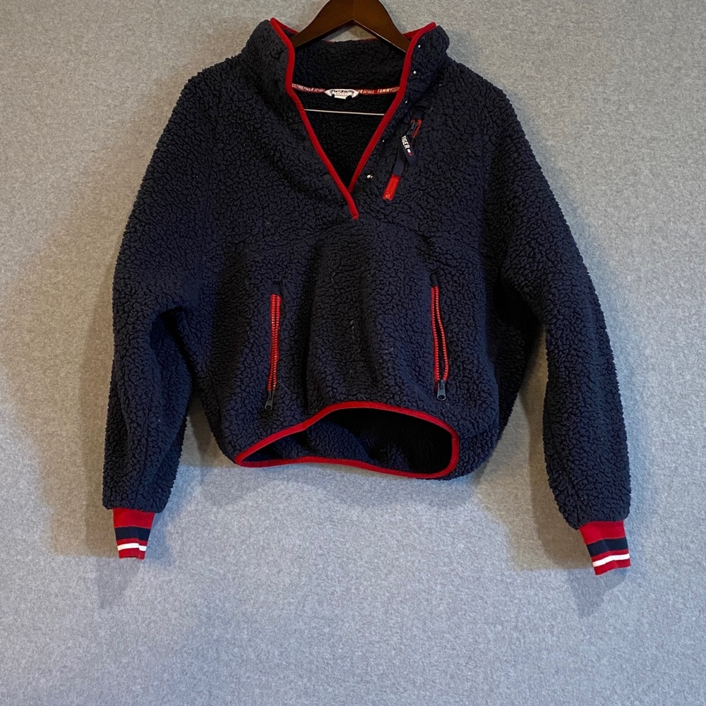 Tommy Hilfiger pull over sweatshirt